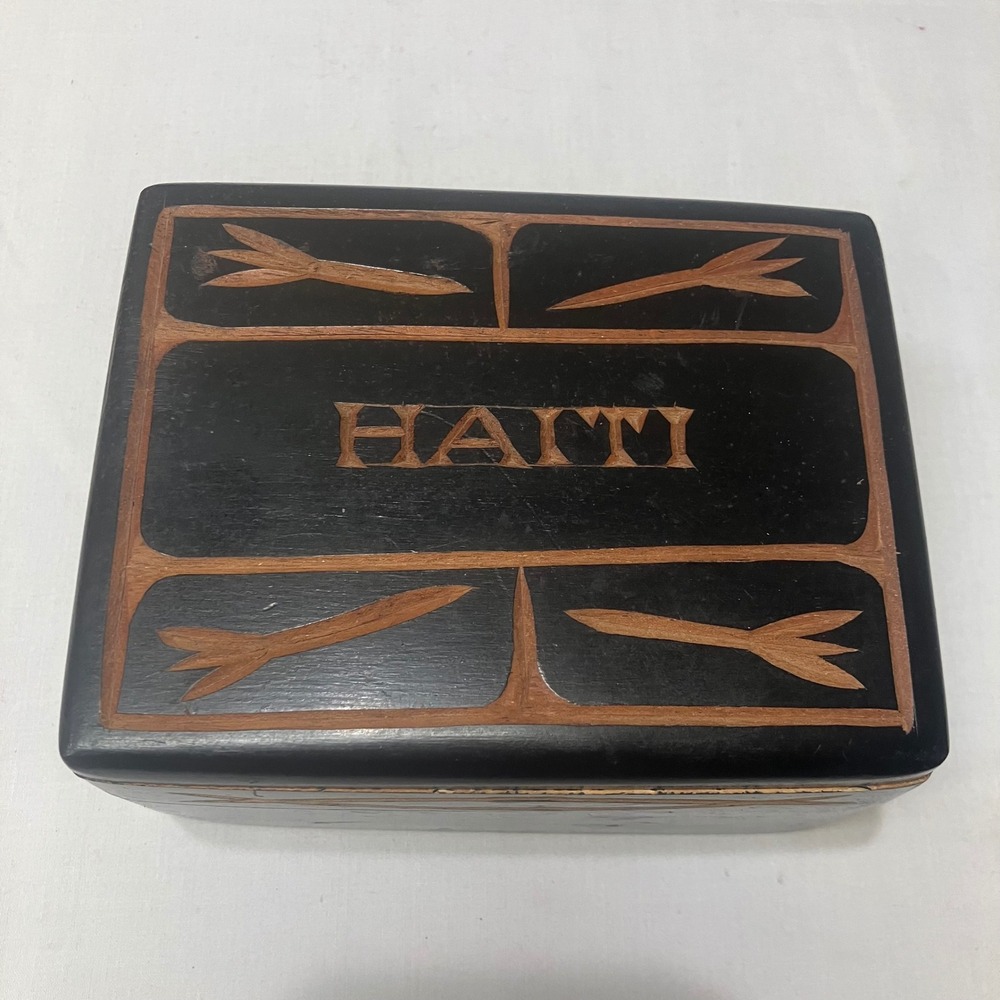 Vintage Hand Carved Haiti Wooden Trinket Box Black Stash Jewelry Keepsake‎ Box